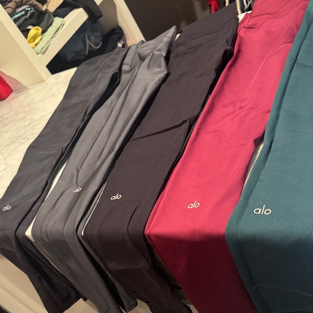 Alo Yoga Leggings Set - Multicolor